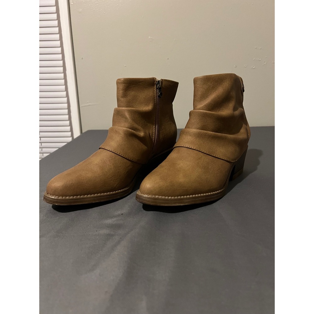 Blowfish Malibu State of Mind Tan Brown Ruched Ankle Boots Womens 8 Side Zip